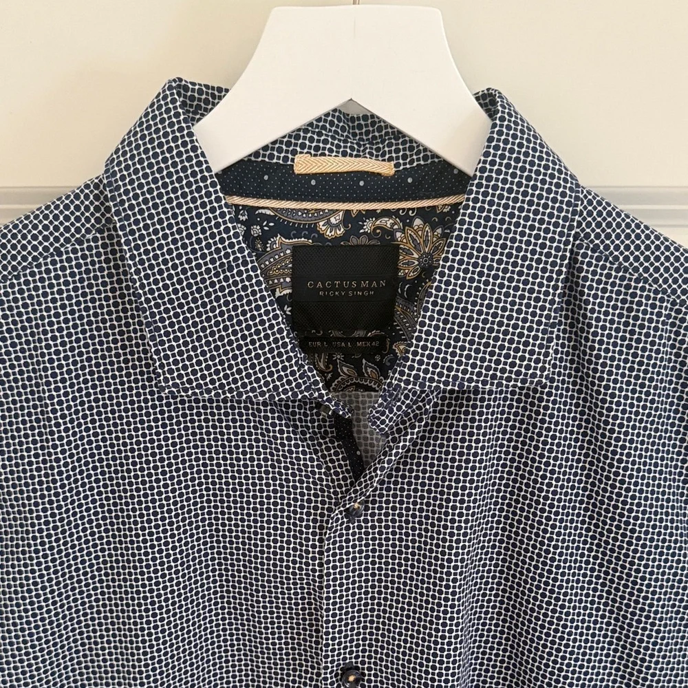 Cactus Man Ricky Singh Men's Patterned Navy Button-Down Shirt Size L - Picture 2 of 6